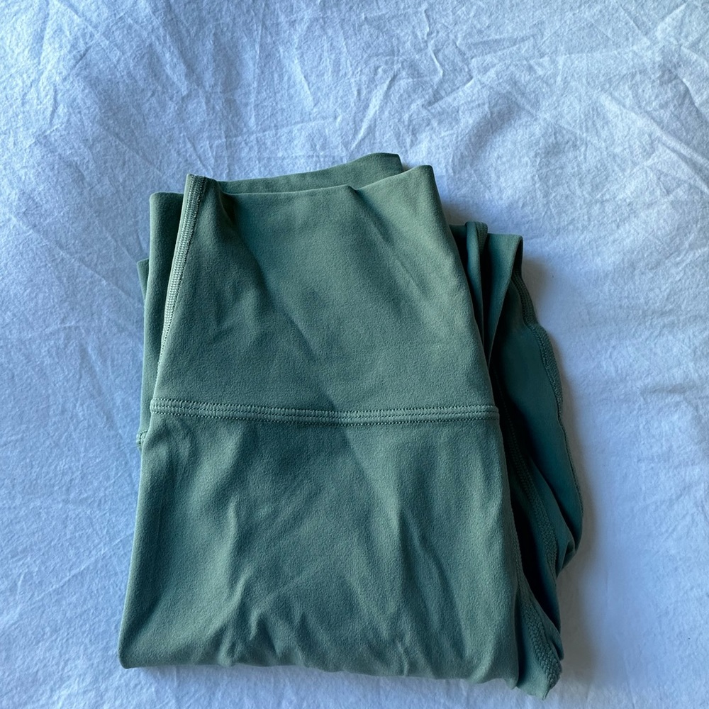 New without tags lululemon aligns